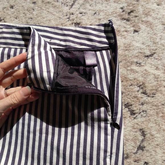 Express Shorts - Picture 5 of 5